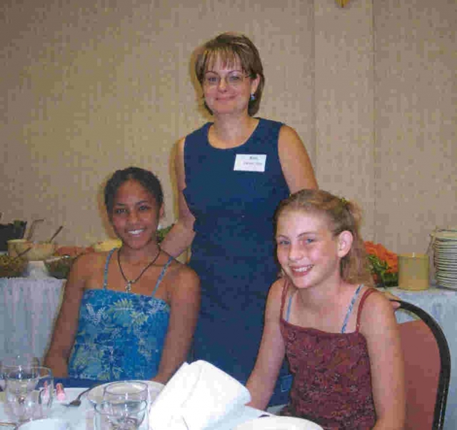 The farewell banquet - myself, my daughrter Taya and cousin Danielle Silverthorne. 