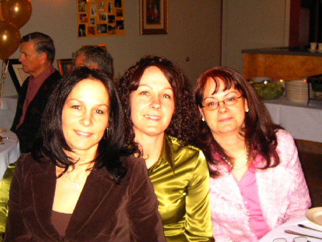 My sisters and I - Suzanne, Dianne and me, Kim Desroches (2005)/Mes soeurs et moi - Suzanne, Dianne et moi, Kim Desroches